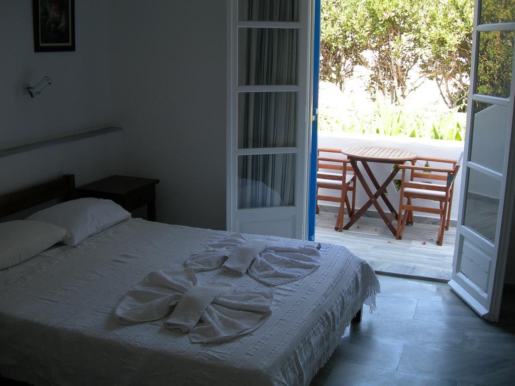 Bizas Rooms & Studios Parikia  Ruang foto